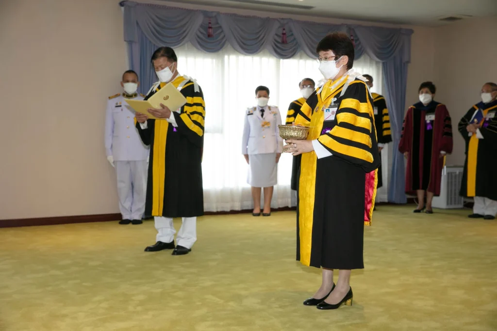 พิธีพระราชทานปริญญาบัตร สถาบันบัณฑิตพัฒนบริหารศาสตร์ ครั้งที่ 41 วันศุกร์ที่ 22 เมษายน 2565