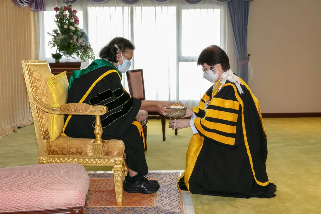 พิธีพระราชทานปริญญาบัตร สถาบันบัณฑิตพัฒนบริหารศาสตร์ ครั้งที่ 41 วันศุกร์ที่ 22 เมษายน 2565