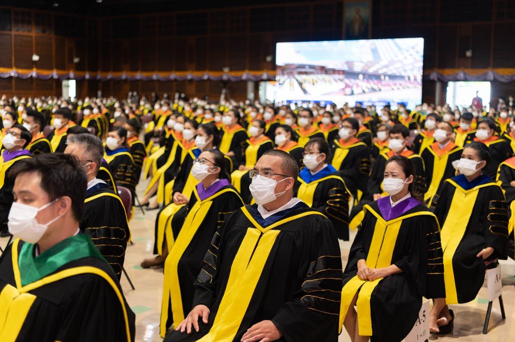 ปัจฉิมนิเทศในงานพระราชทานปริญญาบัตร สถาบันบัณฑิตพัฒนบริหารศาสตร์