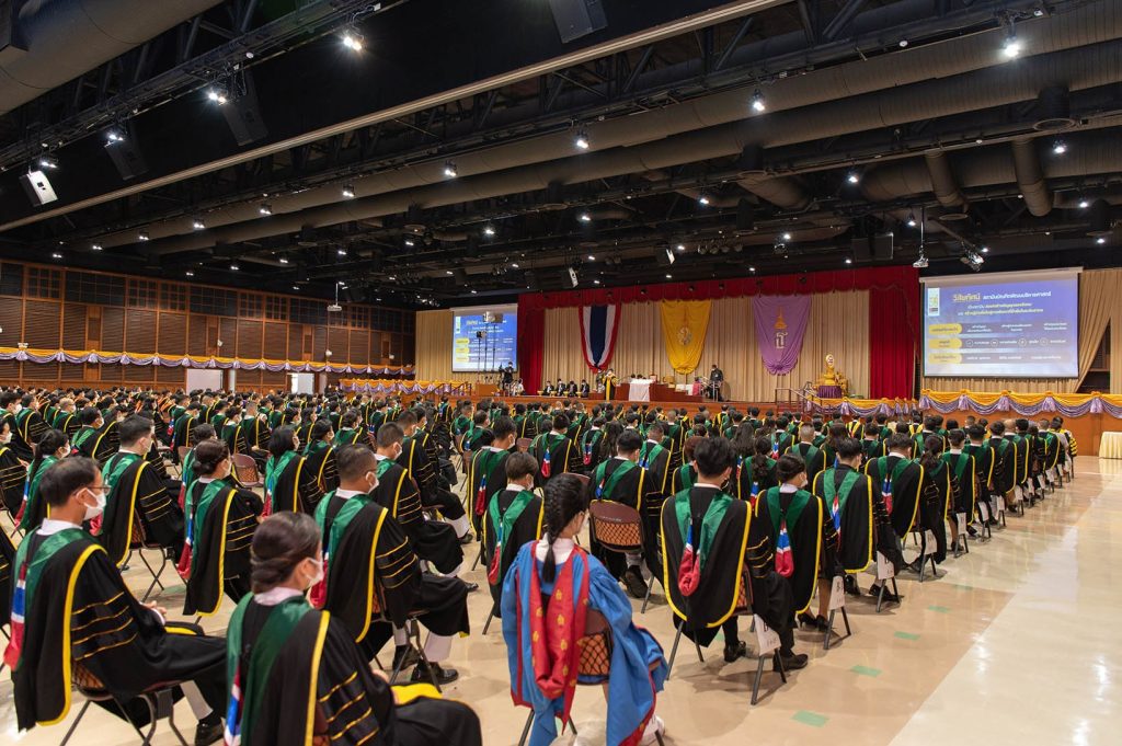 ปัจฉิมนิเทศในงานพระราชทานปริญญาบัตร สถาบันบัณฑิตพัฒนบริหารศาสตร์