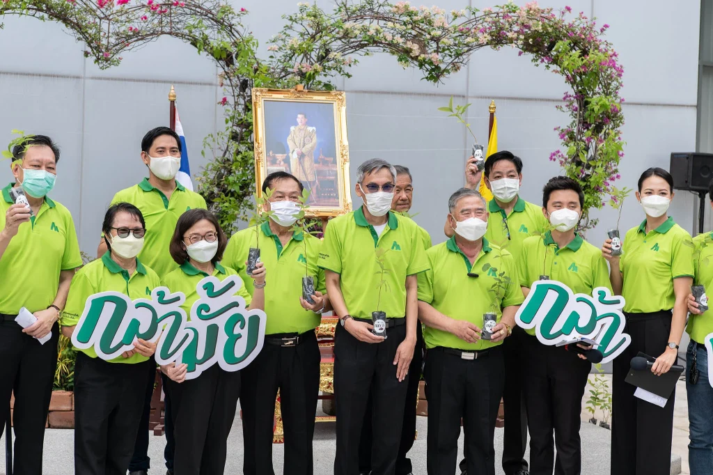 “ปลูกต้นไม้ให้เมือง ลดมลพิษ สร้างเมืองสีเขียว” สมาคมนักศึกษาเก่า ‘นิด้า’ ร่วมจัดงานปลูกต้นไม้กว่า 10,000 ต้น