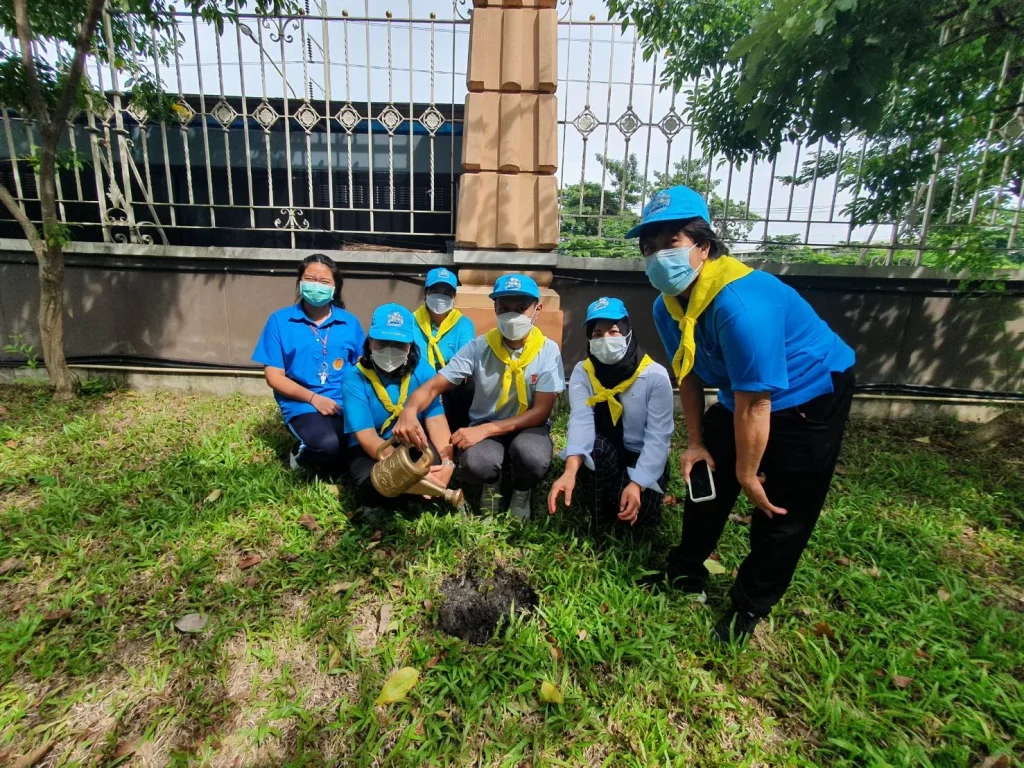 650811.904 07 นิด้า ปลูกต้นไม้เฉลิมพระเกียรติ สมเด็จพระนางเจ้าสิริกิติ์ พระบรมราชินีนาถ พระบรมราชชนนีพันปีหลวง