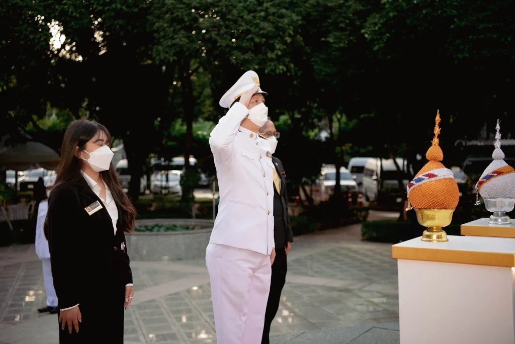 ‘นิด้า’ ร่วมวางพุ่มดอกไม้ถวายราชสักการะ รำลึกในพระมหากรุณาธิคุณ ‘พระบิดาแห่งวิทยาศาสตร์ไทย’