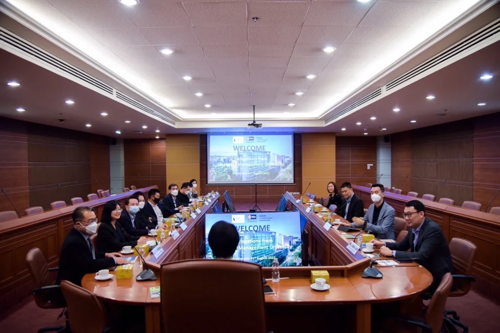 Singapore Management University (SMU) เยือนสถาบัน