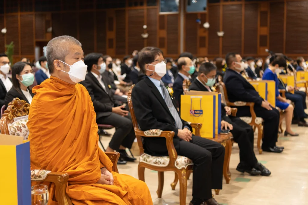 นิด้า จัดพิธีไหว้ครู และพิธีมอบโล่และรางวัลต่าง ๆ ประจำปี 2565