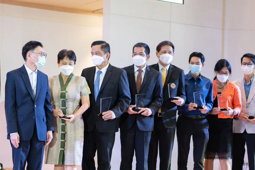 “นิด้า” ร่วมนำร่องอนุรักษ์พลังงาน เข้ารับโล่โครงการที่ปรึกษาพลังงานจาก “กฟผ.”