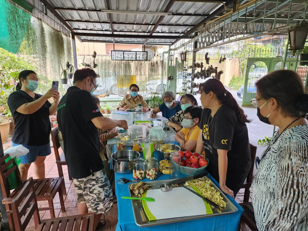 651031bcg 02 โครงการสร้างความตระหนักรู้ด้าน BCG แก่เยาวชนและสร้างเสริมอาชีพ ลงพื้นที่ชุมชนกรีนปาป้า