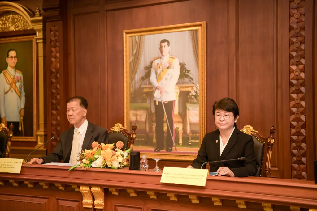 660421nida_02 ‘นิด้า’ จัดประชุม คณะผู้บริหารบัณฑิตศึกษามหาวิทยาลัยของรัฐ และมหาวิทยาลัยในกำกับของรัฐ (ทคบร.)