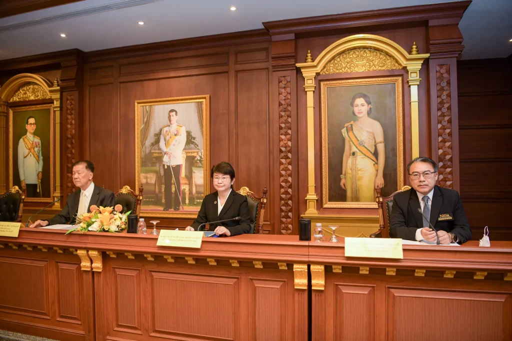 660421nida_07 ‘นิด้า’ จัดประชุม คณะผู้บริหารบัณฑิตศึกษามหาวิทยาลัยของรัฐ และมหาวิทยาลัยในกำกับของรัฐ (ทคบร.)