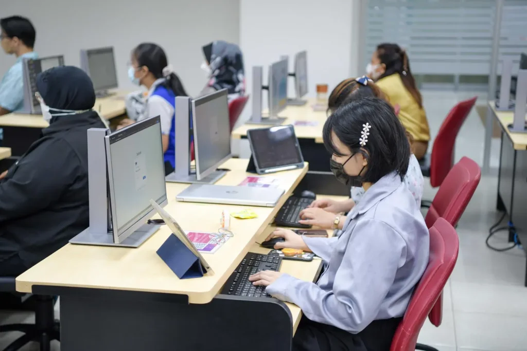 กองบริหารและพัฒนาทรัพยากรบุคคล จัดกิจกรรมอบรมเชิงปฏิบัติการ “ทำงานง่าย ใช้เวลาน้อยลง ด้วย Office 365 (Power Automate)”