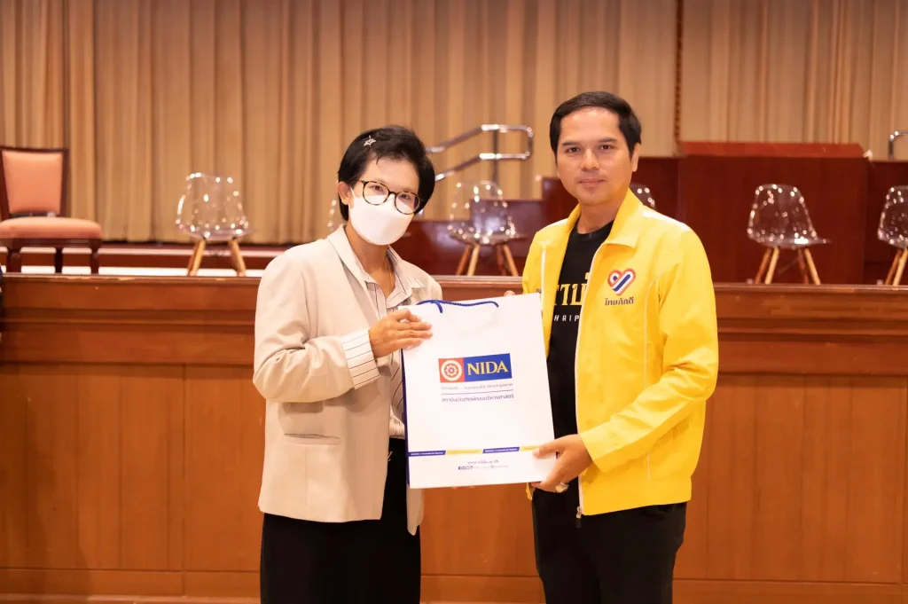 การแสดงวิสัยทัศน์ของผู้สมัคร-ส.ส.กทม-เขต14_04 นิด้าโพล ร่วมกับ คณะนิติศาสตร์ (นิด้า) จัดการแสดงวิสัยทัศน์ของผู้สมัคร ส.ส. กทม. เขต 14 (เขตบางกะปิ คลองเจ้าคุณสิงห์)