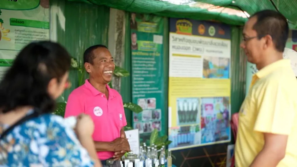 นิด้าส่งมอบปัญญาสู่ “เทียนต่อเทียน” เพื่อเพิ่มรายได้ให้ชุมชนอย่างยั่งยืน