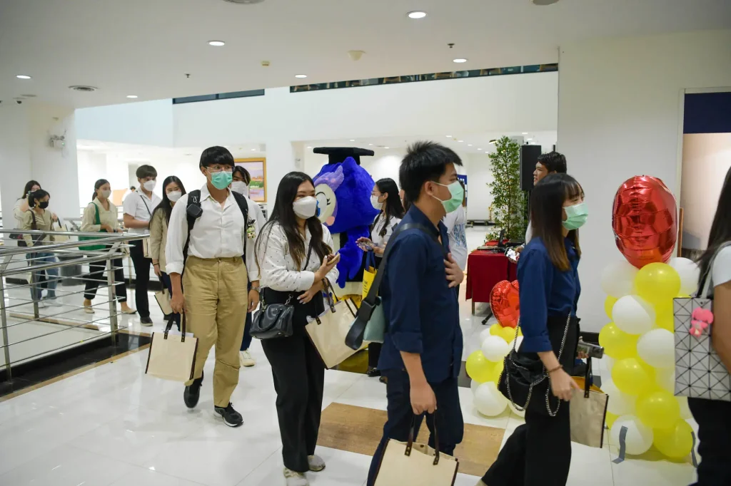 เปิดบ้าน “นิด้า” ต้อนรับว่าที่มหาบัณฑิตรุ่นต่อไป