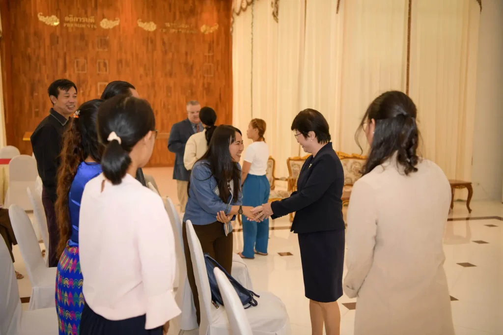 ผู้แทนจาก-IU-และ-USAID-เยือนสถาบัน-07 คณะผู้แทนจาก Indiana University (IU) และ The United States Agency for International Development (USAID) เยือนสถาบันบัณฑิตพัฒนบริหารศาสตร์