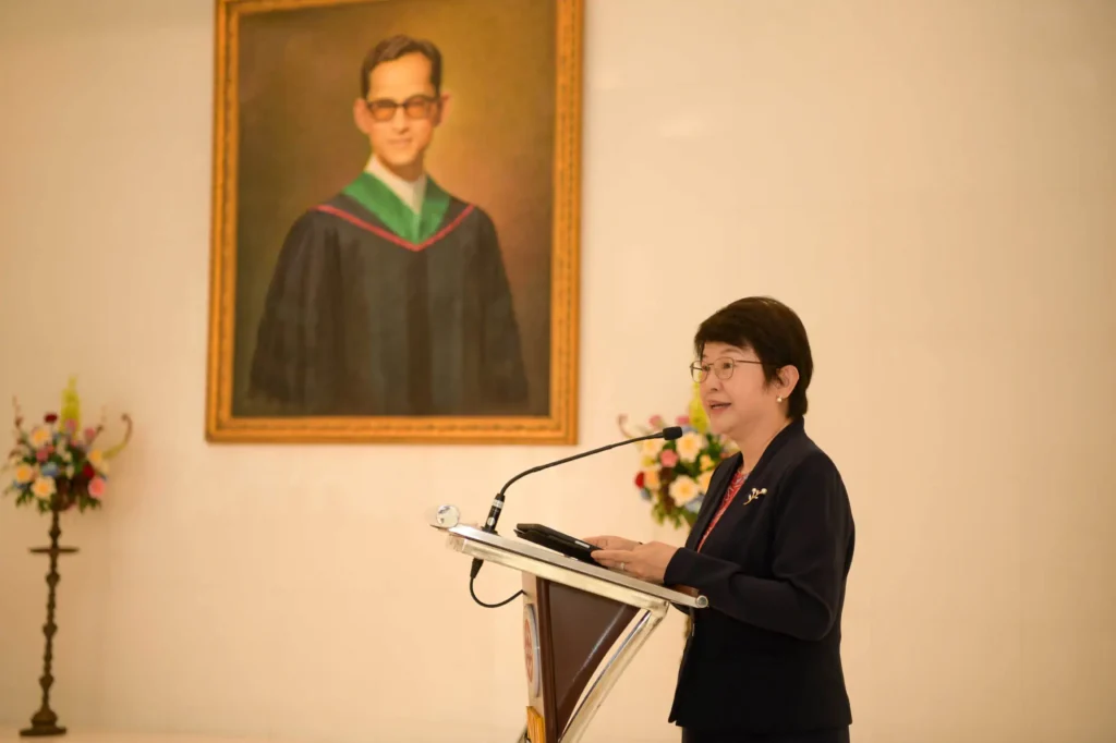 ผู้แทนจาก-IU-และ-USAID-เยือนสถาบัน-12 คณะผู้แทนจาก Indiana University (IU) และ The United States Agency for International Development (USAID) เยือนสถาบันบัณฑิตพัฒนบริหารศาสตร์