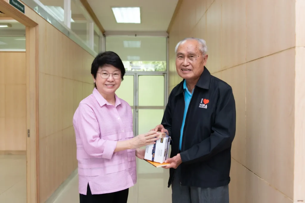 ‘นิด้า’ รุกพัฒนา ‘ศูนย์สีคิ้ว’ มุ่งวางรากฐาน โมเดลความยั่งยืน หน่วยงานภาครัฐ เอกชน ชุมชน ภาคประชาสังคมสีคิ้วเห็นคุณค่าหนุน‘นิด้า’ เป็นสถาบันแห่งความภาคภูมิใจร่วมพัฒนาท้องถิ่น