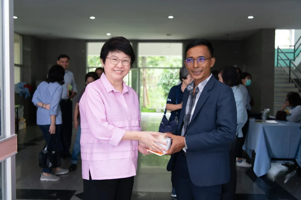 ‘นิด้า’ รุกพัฒนา ‘ศูนย์สีคิ้ว’ มุ่งวางรากฐาน โมเดลความยั่งยืน หน่วยงานภาครัฐ เอกชน ชุมชน ภาคประชาสังคมสีคิ้วเห็นคุณค่าหนุน‘นิด้า’ เป็นสถาบันแห่งความภาคภูมิใจร่วมพัฒนาท้องถิ่น