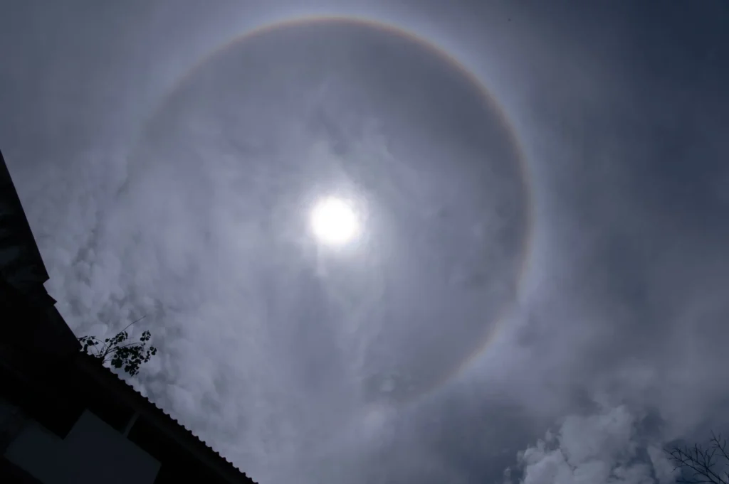 ‘นิด้า’ จัดพิธีทำบุญ และร่วมเป็นเกียรติในการรับมอบของบริจาคเพื่อใช้ประโยชน์ในการพัฒนา ‘ศูนย์การศึกษาสีคิ้ว’