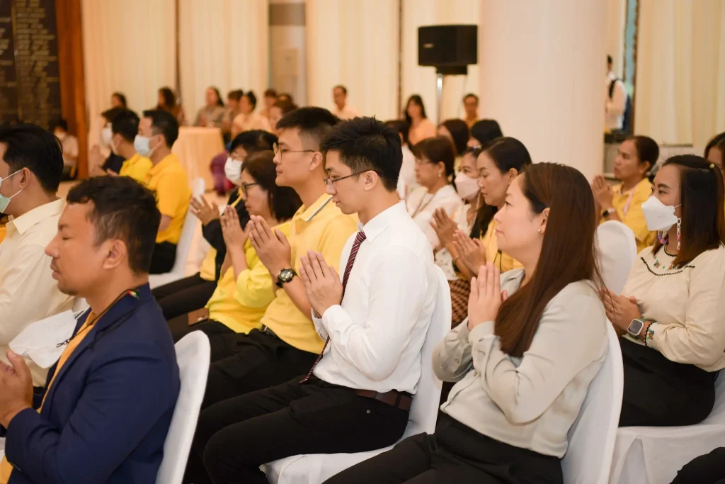 ‘นิด้า’ จัดพิธีทำบุญตักบาตร น้อมรำลึกในพระมหากรุณาธิคุณ ในหลวงรัชกาลที่ ๙ ผู้ทรงก่อกำเนิดสถาบัน
