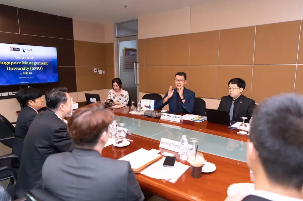 SM2 ผู้แทนจาก Singapore Management University (SMU) สาธารณรัฐสิงค์โปร์ เยือนสถาบัน