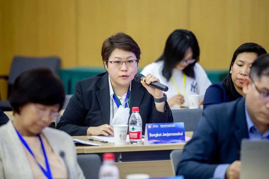 NIDA เยือน Huazhong University of Science and Technology (HUST)