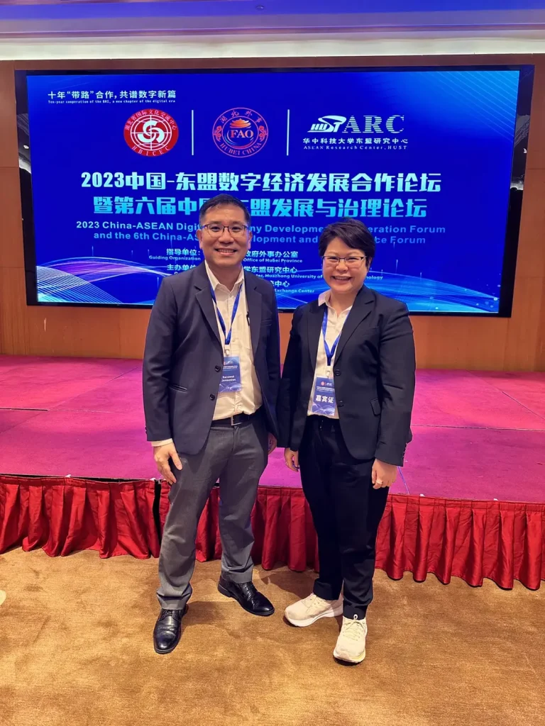 NIDA เยือน Huazhong University of Science and Technology (HUST)