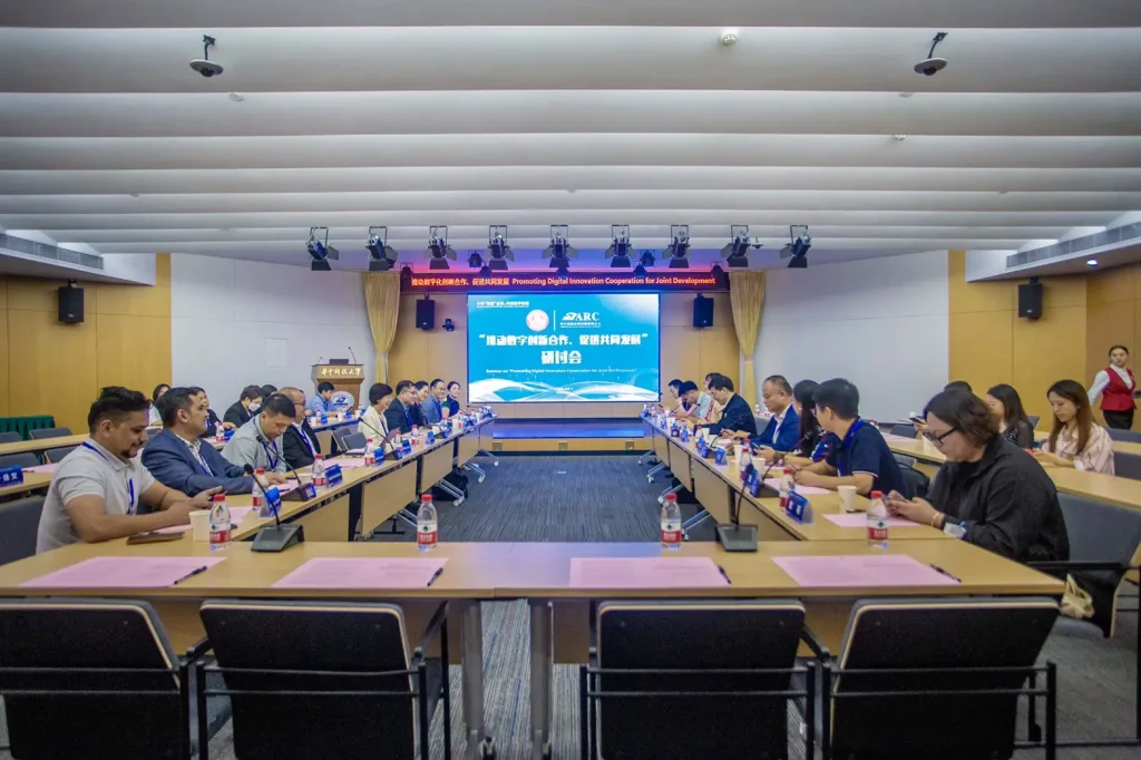 NIDA เยือน Huazhong University of Science and Technology (HUST)