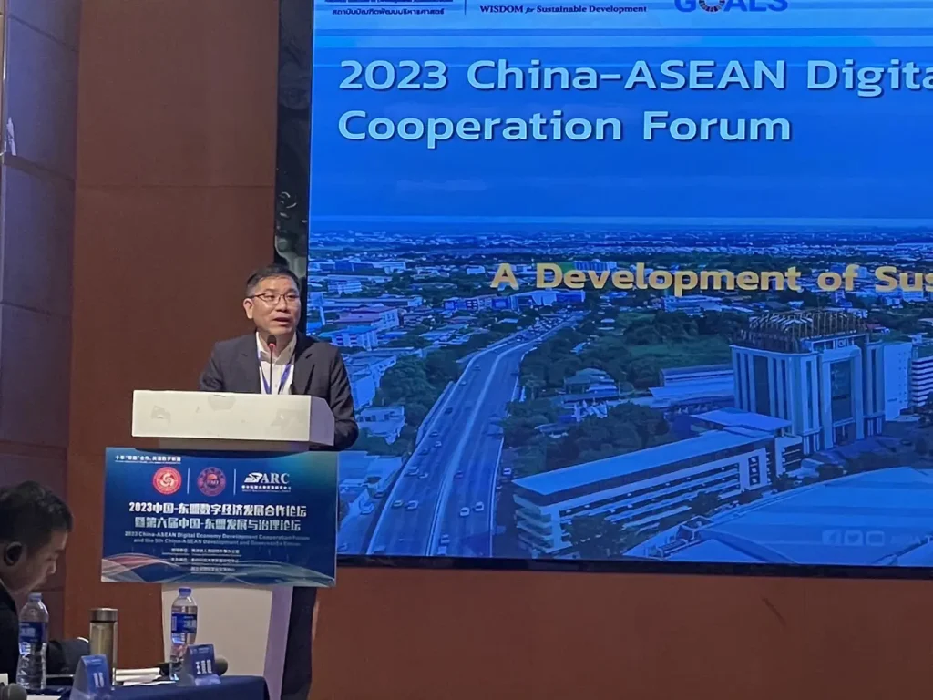 NIDA เยือน Huazhong University of Science and Technology (HUST)