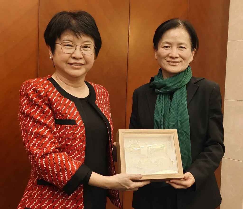 NIDA เยือน Shanghai University (SHU) นครเซี่ยงไฮ้ สาธารณรัฐประชาชนจีน