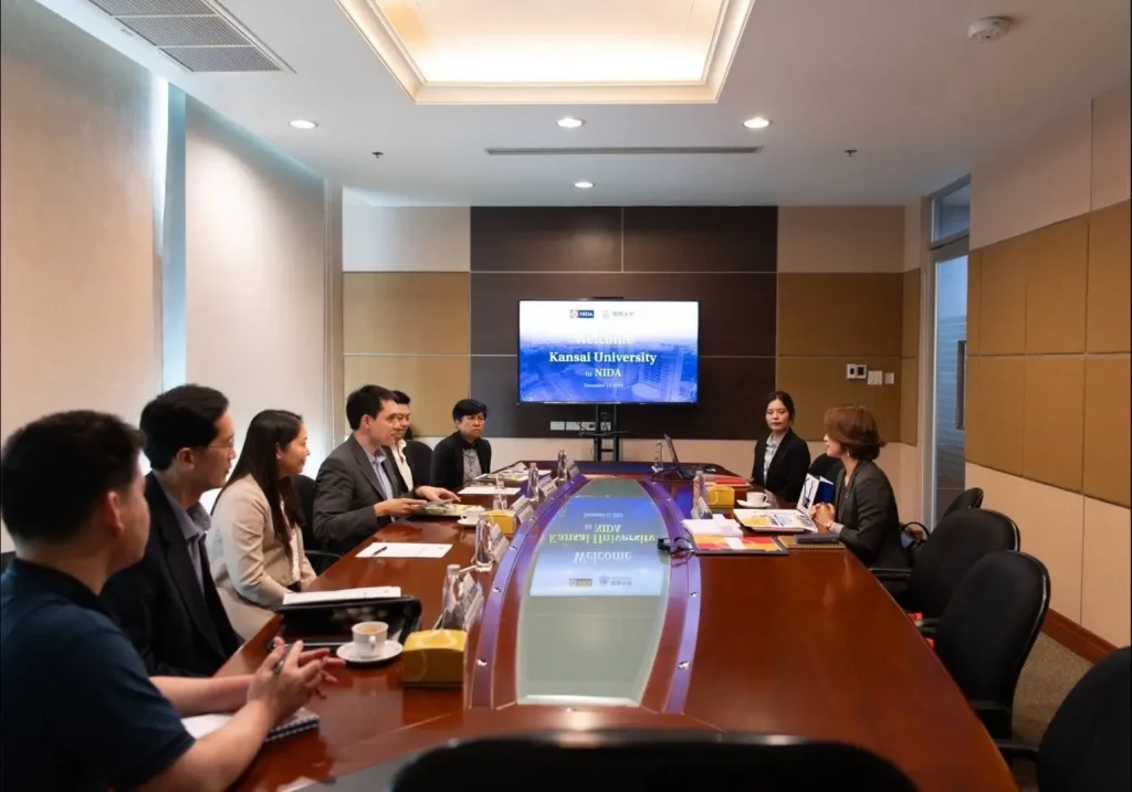 ผู้แทนจาก Kansai University ประเทศญี่ปุ่น เยือนสถาบัน