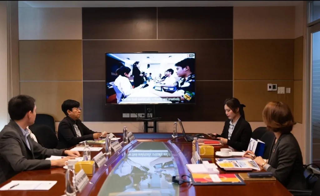 ผู้แทนจาก Kansai University ประเทศญี่ปุ่น เยือนสถาบัน