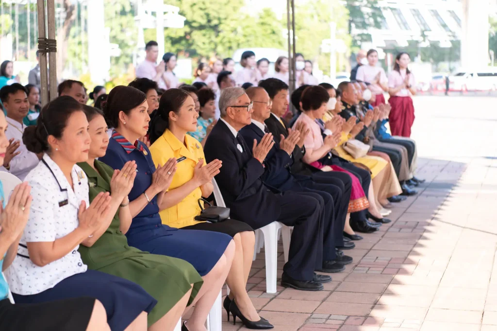 ‘นิด้า’ ร่วมพิธีบวงสรวงพระบรมราชานุสรณ์ ร.๖ เตรียมพร้อมการจัดงานวันกาชาด ๑๐๐ ปี ณ สวนลุมพินี