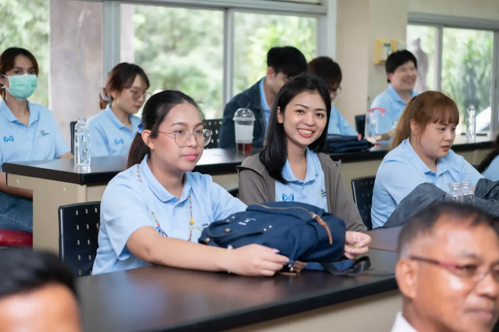 สว.-จัดกิจกรรมปลูกต้นราชพฤกษ์-เนื่องใน-วันสิ่งแวดล้อมไทย11 คณะบริหารการพัฒนาสิ่งแวดล้อม (นิด้า) ผนึกกำลังชุมชนรอบสีคิ้ว จัดกิจกรรมปลูกต้นราชพฤกษ์ เนื่องใน “วันสิ่งแวดล้อมไทย”