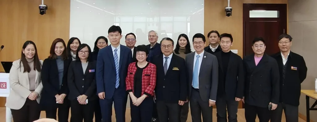 เยี่ยมเยียนมหาวิทยาลัยจีนที่เซี่ยงไฮ้​ (1)