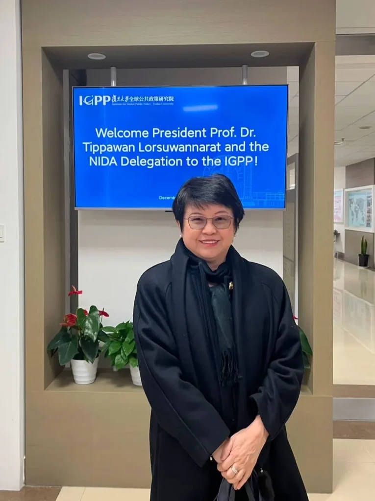 เยี่ยมเยียนมหาวิทยาลัยจีนที่เซี่ยงไฮ้​ (1)