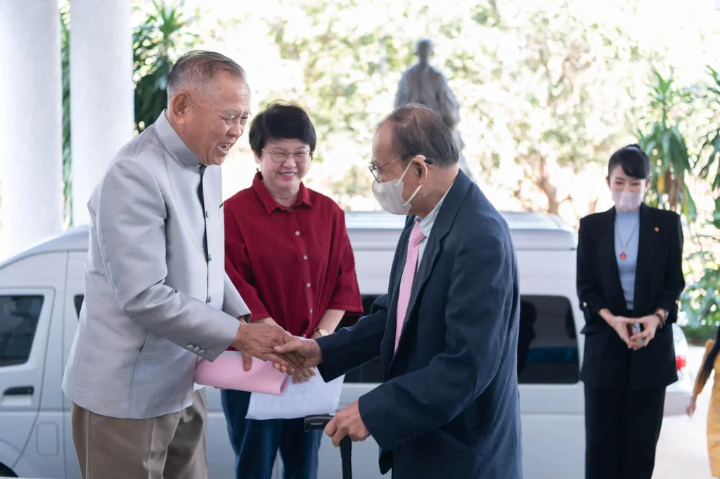 ‘นิด้า’ จัดกิจกรรมเพื่อสังคม ร่วมส่งมอบสิ่งของและเงินบริจาคในโครงการ ‘NIDA USR’ และโครงการ ‘ปันน้ำใจชาวนิด้า เพื่อพัฒนาชุมชนสีคิ้ว’ พร้อมเปิดตัว ‘โครงการระดมทุนเพื่อพัฒนานิด้าสีคิ้ว’ จ.นครราชสีมา