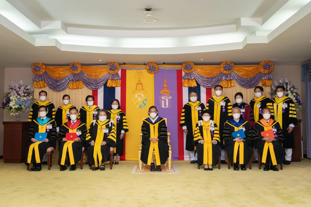 พิธีพระราชทานปริญญาบัตร-ครั้งที่-44-08 พิธีพระราชทานปริญญาบัตร สถาบันบัณฑิตพัฒนบริหารศาสตร์ ครั้งที่ 44