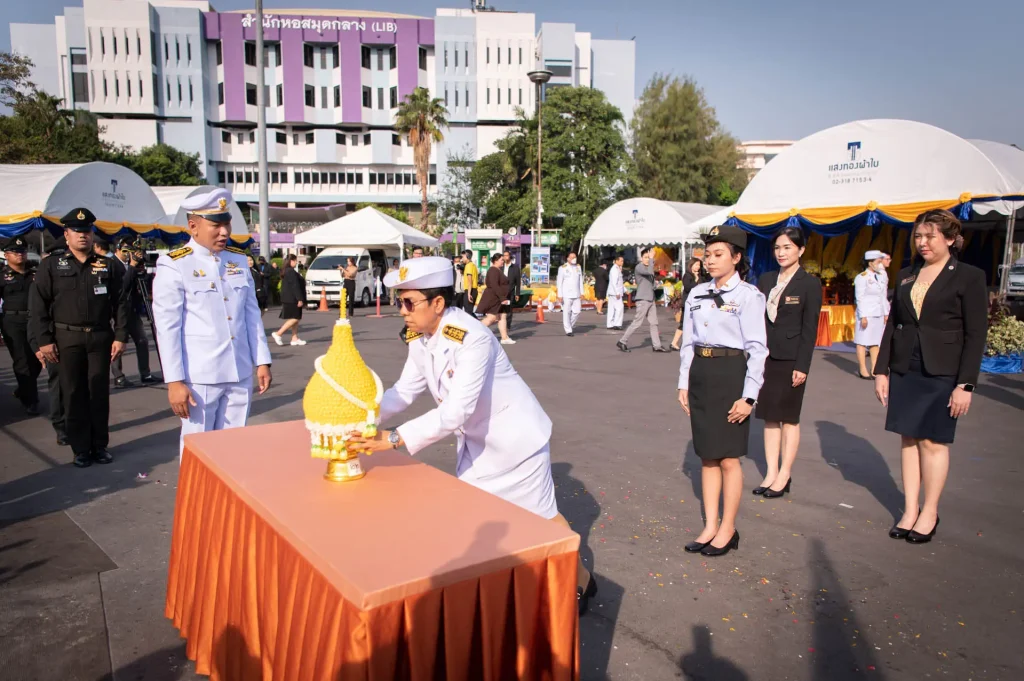 ‘นิด้า’ เข้าร่วมพิธีถวายราชสักการะและวางพานพุ่มดอกไม้เนื่องใน “วันพ่อขุนรามคำแหงมหาราช”