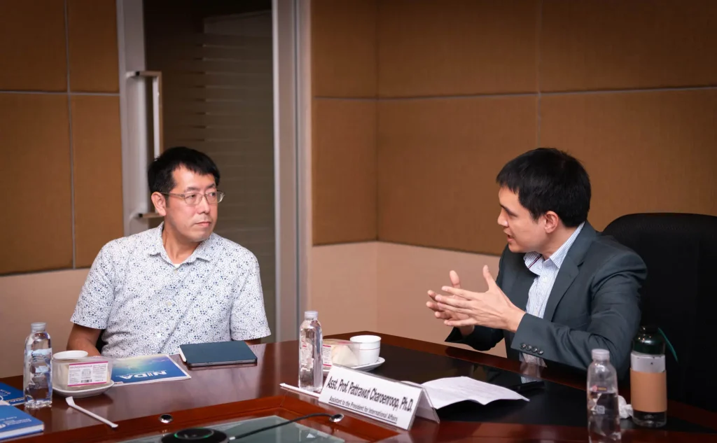 Professor Emeritus of Hakuoh University & Former President of the Japan Society for Business Ethics (JABES) เยือนสถาบัน