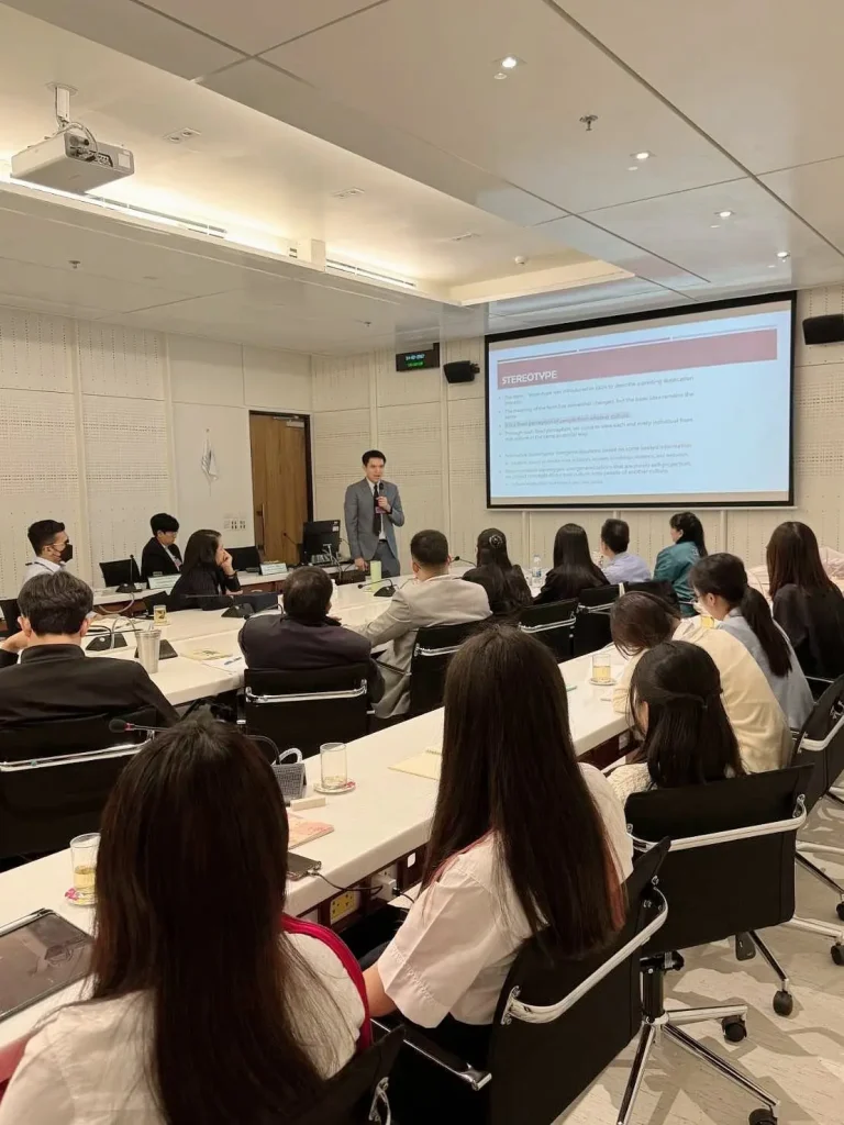 ‘นิด้า’ เยือนสำนักงานเลขาธิการวุฒิสภา