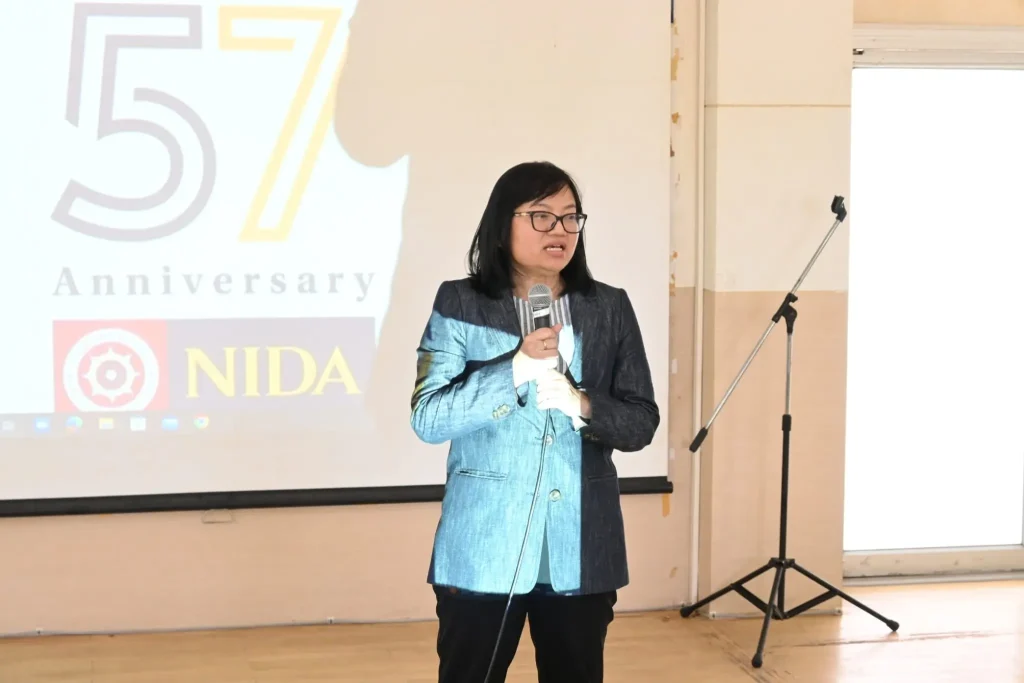 004คณะนิติศาสตร์-นิด้า-เยี่ยมชมศูนย์การศึกษาสีคิ้ว คณะนิติศาสตร์ ‘นิด้า’ เยี่ยมชมศูนย์การศึกษาสีคิ้ว จังหวัดนครราชสีมา