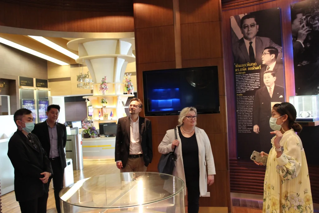 RheinMain University of Applied Sciences (HS-RM) เยือนสถาบัน