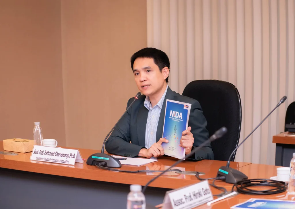 JABES-เยือนสถาบัน03 Professor Emeritus of Hakuoh University & Former President of the Japan Society for Business Ethics (JABES) เยือนสถาบัน