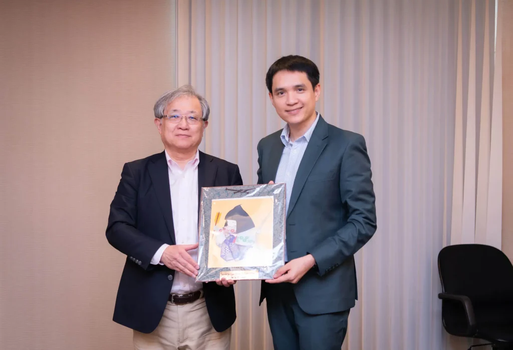 JABES-เยือนสถาบัน07 Professor Emeritus of Hakuoh University & Former President of the Japan Society for Business Ethics (JABES) เยือนสถาบัน