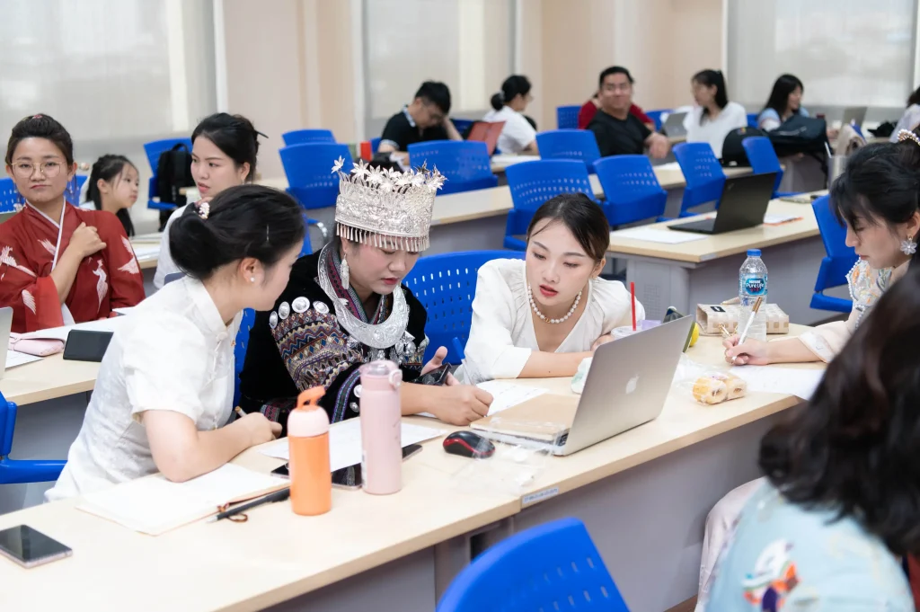 โครงการเรียนรู้วัฒนธรรมไทยเบื้องต้นและการสื่อสารข้ามวัฒนธรรมสำหรับนักศึกษาต่างชาติ ภาคการศึกษาที่ 2/2566