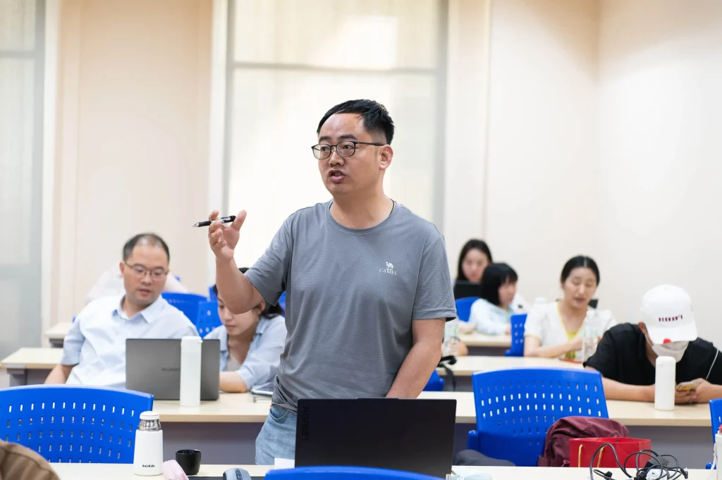 โครงการเรียนรู้วัฒนธรรมไทยเบื้องต้นและการสื่อสารข้ามวัฒนธรรมสำหรับนักศึกษาต่างชาติ ภาคการศึกษาที่ 2/2566