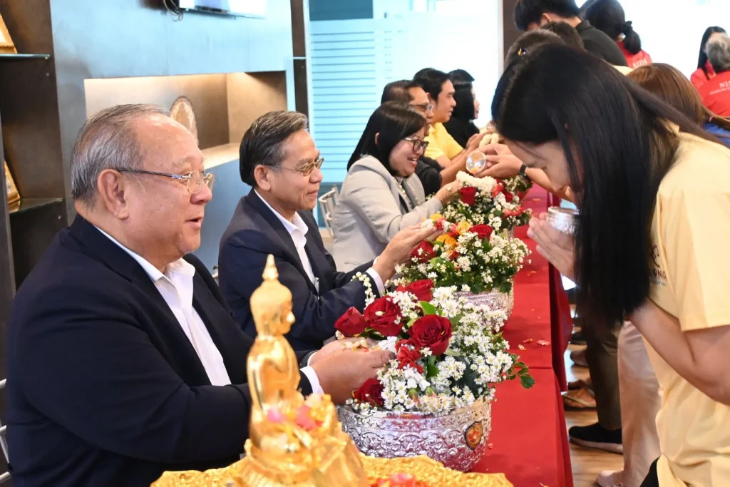 670406law03 พิธีรดน้ำดำหัวคณาจารย์คณะนิติศาสตร์