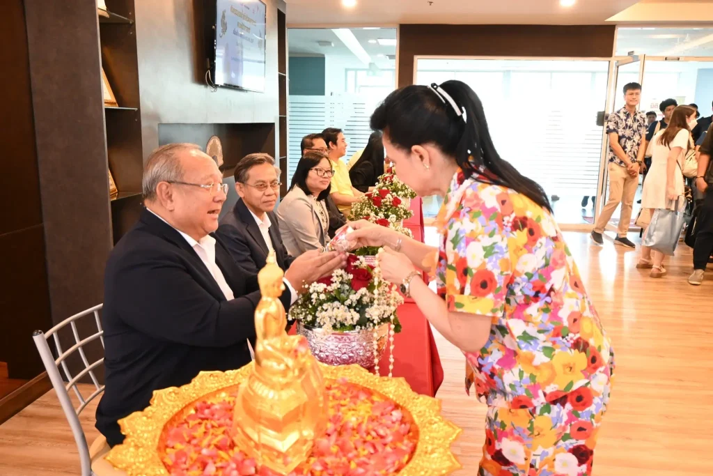 670406law05 พิธีรดน้ำดำหัวคณาจารย์คณะนิติศาสตร์