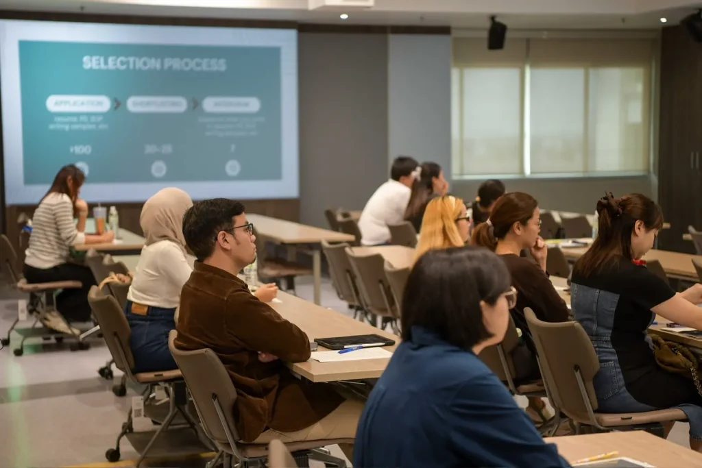 Essay-Writing04 โครงการอบรมเทคนิคการเขียน Essay Writing & Fulbright Scholarships 2024, Fulbright Thailand