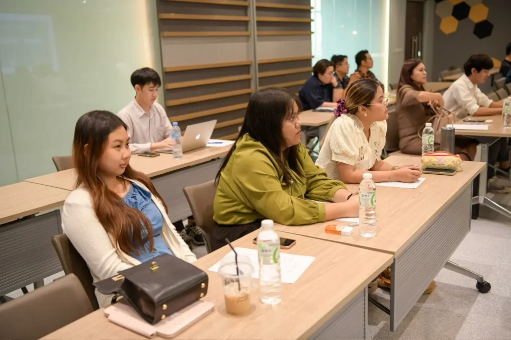 Essay-Writing06 โครงการอบรมเทคนิคการเขียน Essay Writing & Fulbright Scholarships 2024, Fulbright Thailand